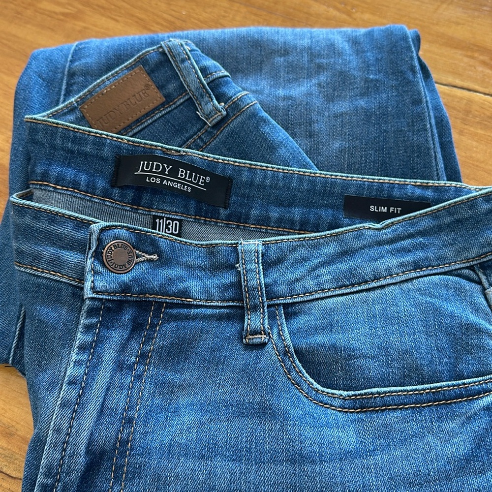 Judy blue 11/30 (10/12) slim fit jeans